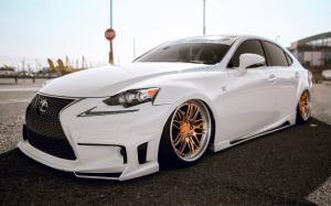 Lexus IS350 F-Sport on Avant Garde Wheels (SR5) '2018